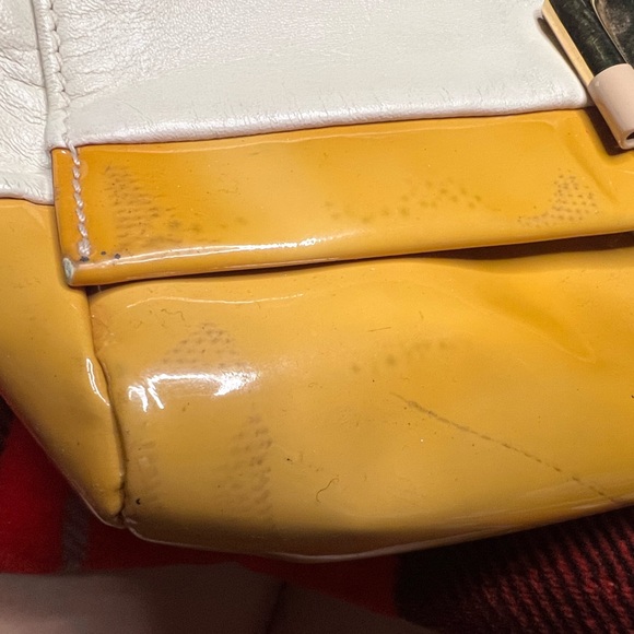 Pre-owned SALVATORE FERRAGAMO BAG LEATHER ENAMEL WHITE YELLOW MUSTARD COLOR - Picture 5 of 14